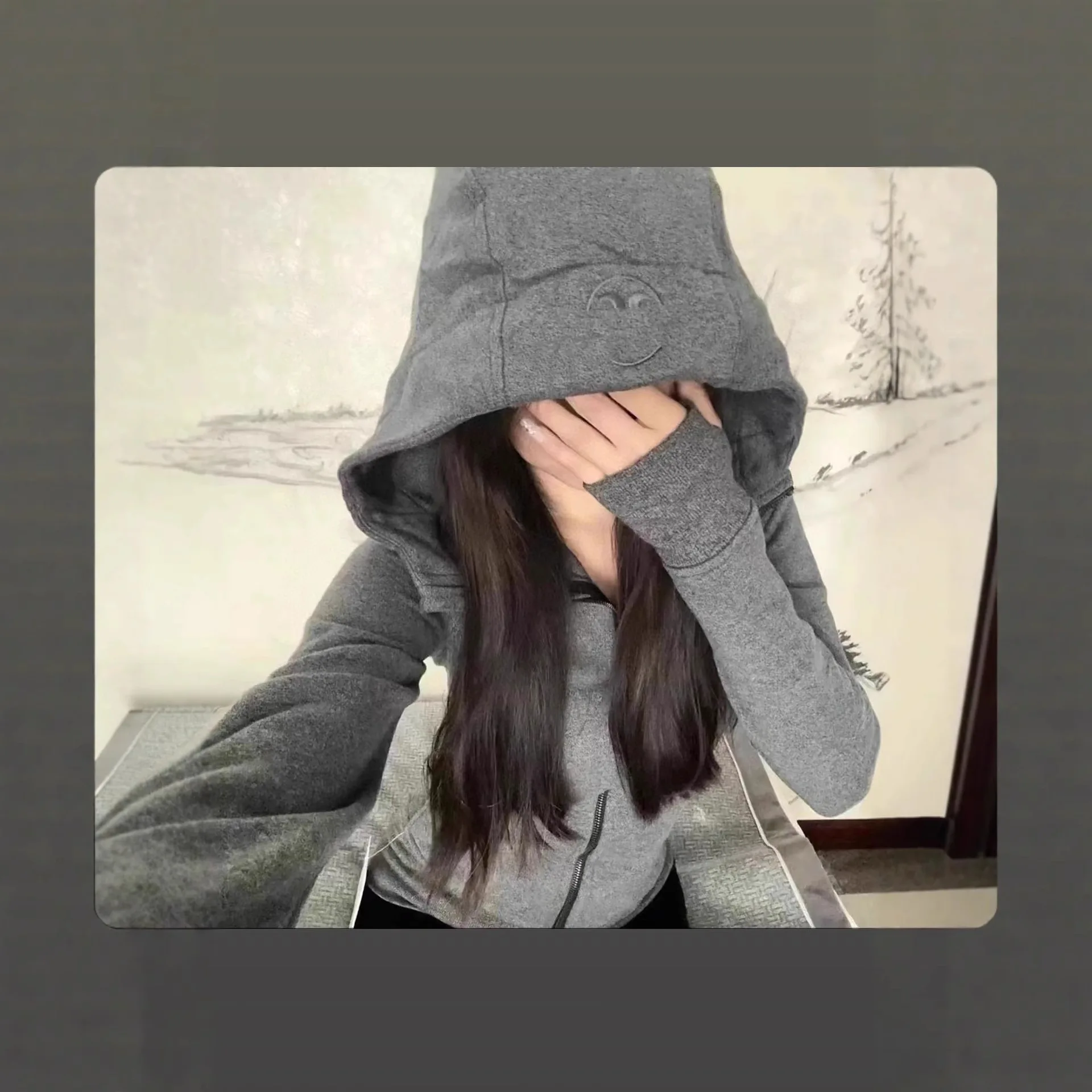 سترة لولو بقصة ضيقة بشعار كلاسيكي أسود ورمادي وأكمام طويلة للنساء، نمط كاجوال، سحاب للإغلاق، مزيج من القطن