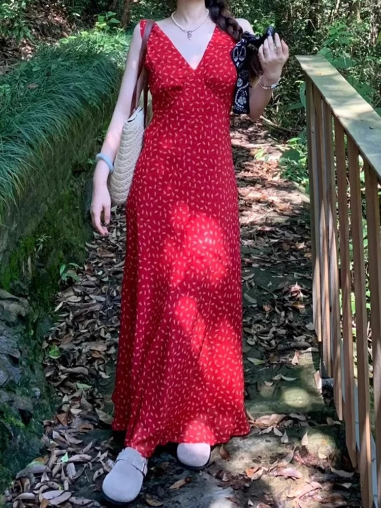 Beach Vaion Red V-N… - image