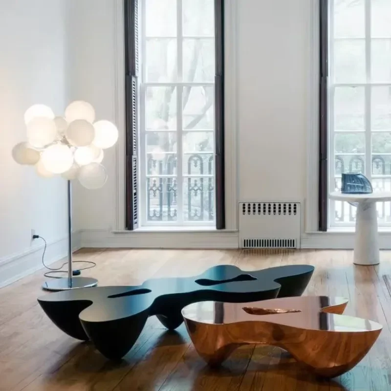 Modern creative light luxury fiberglass special-shaped quark triangle coffee table tea
