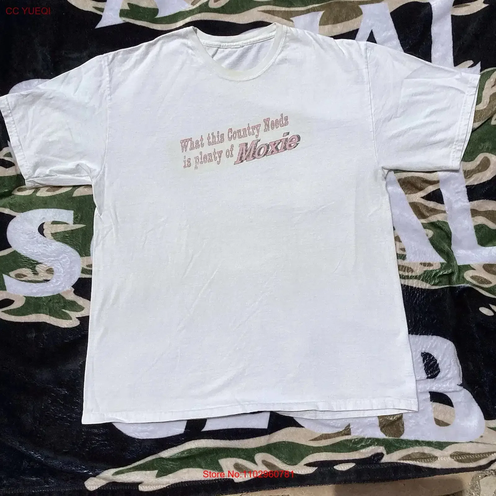 T-shirt vintage Y2K des années 90 : ce que ce pays a besoin, c'est de beaucoup de Moxie soda – T-shirt vintage délavé, mode homme, extensible, doux et élégant