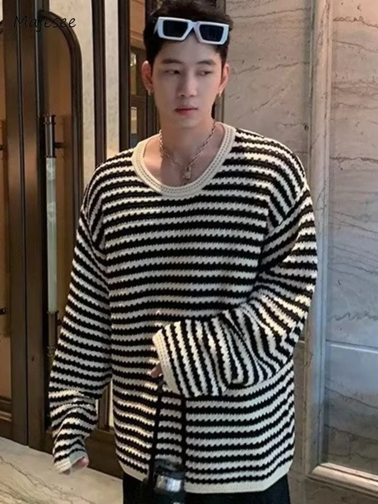 Sweaters Men Casual Baggy Fashion Striped Autumn Oversize Hollow Out Knitwear Retro Japanese Style Teenagers Vintage Advanced