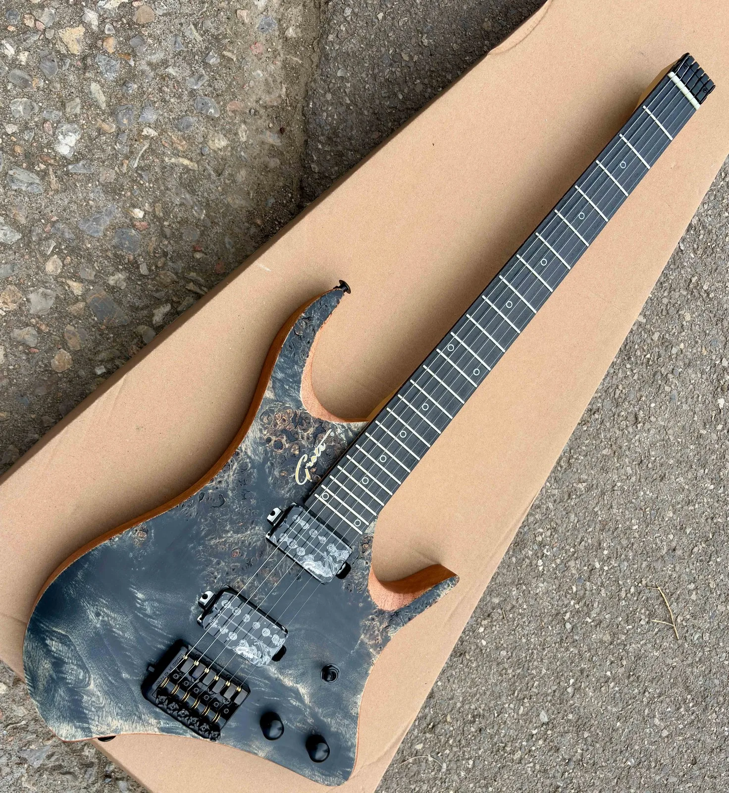 6 String Headless Electric Guitar Rosewood Fingerboard Fixed Bridge Black Hardware