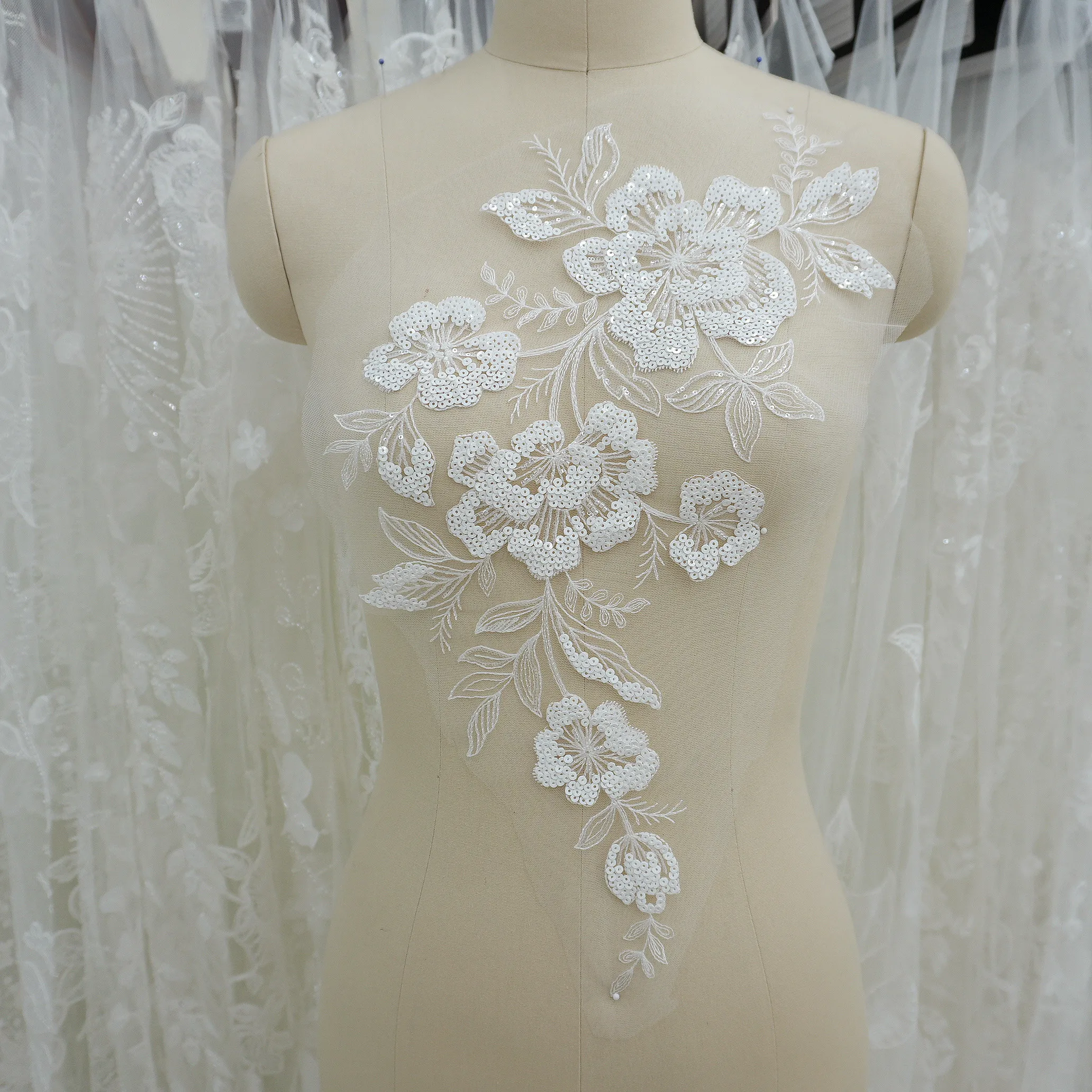 

Bridal Front Chest Decor Wedding Dresses Accessories Lace Fabric with 3D Floral Edging DIY Embroidered Beads Sequin Material