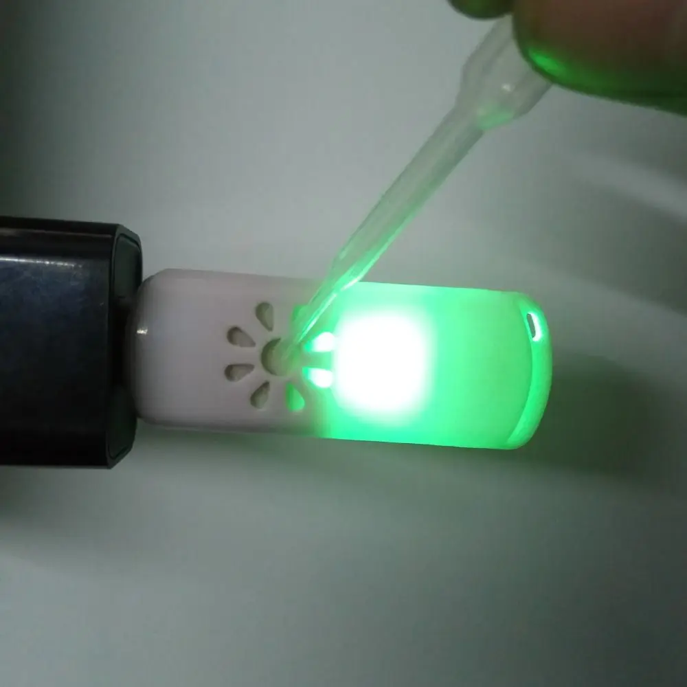 Refillable USB Powered USB Diffuser Plastic Mini Size Car Diffuser LED Light Portable Car Scent Device For Car