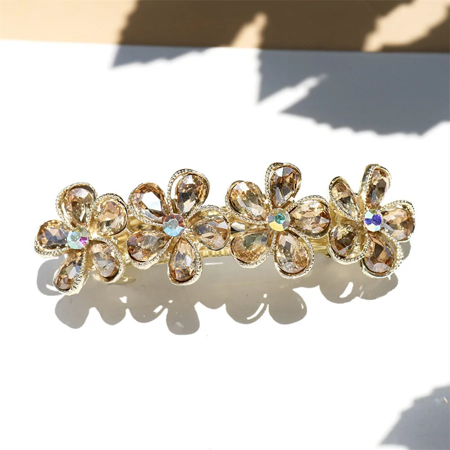 New Korean style light luxury pearl spring clip women\'s rhinestone leaves elegant alloy headwear high-end hair accessories