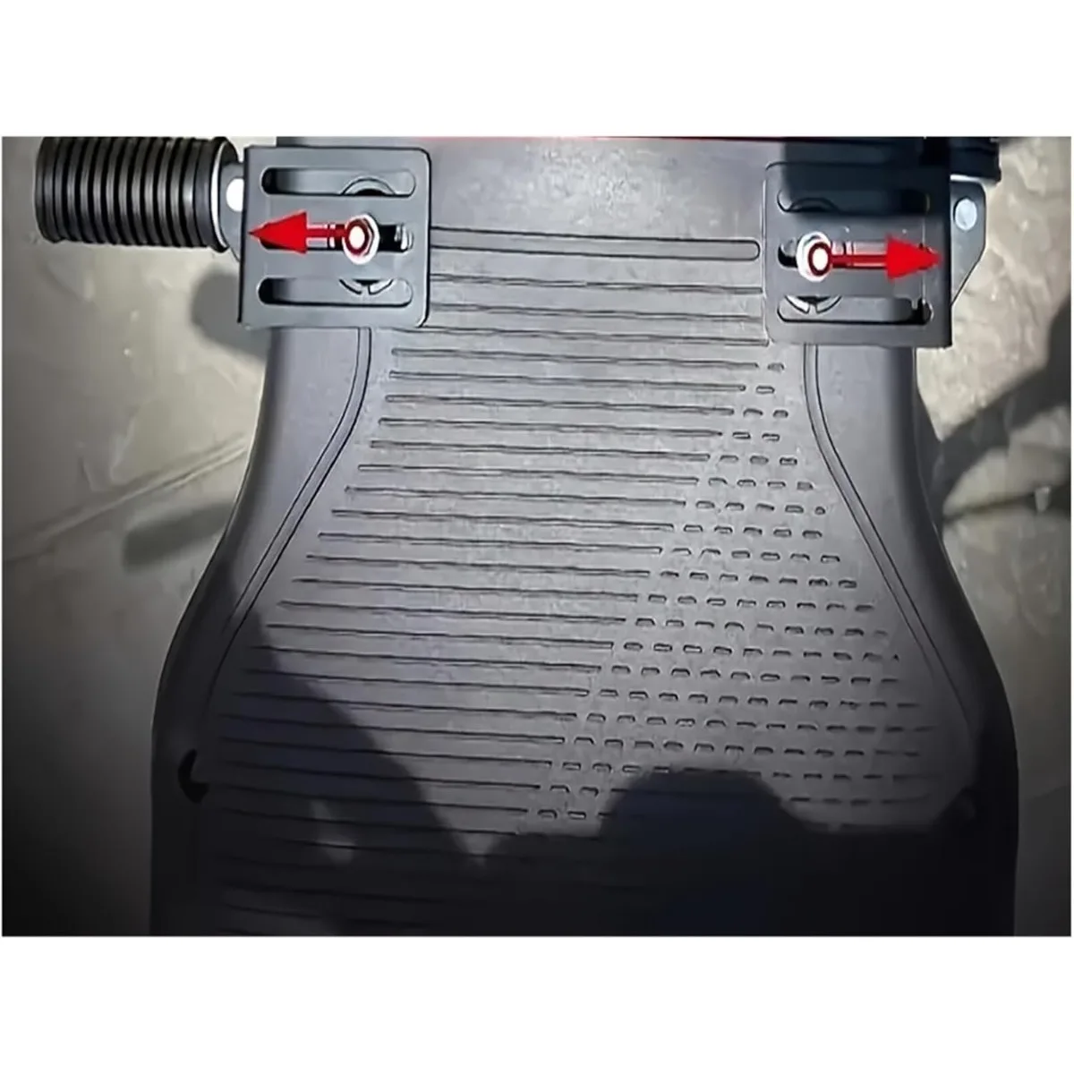 قطعتان من ألواح أرضية الدراجات النارية المعدنية القابلة للطي - دواسات الرحلات المريحة تجربة ركوب محسنة