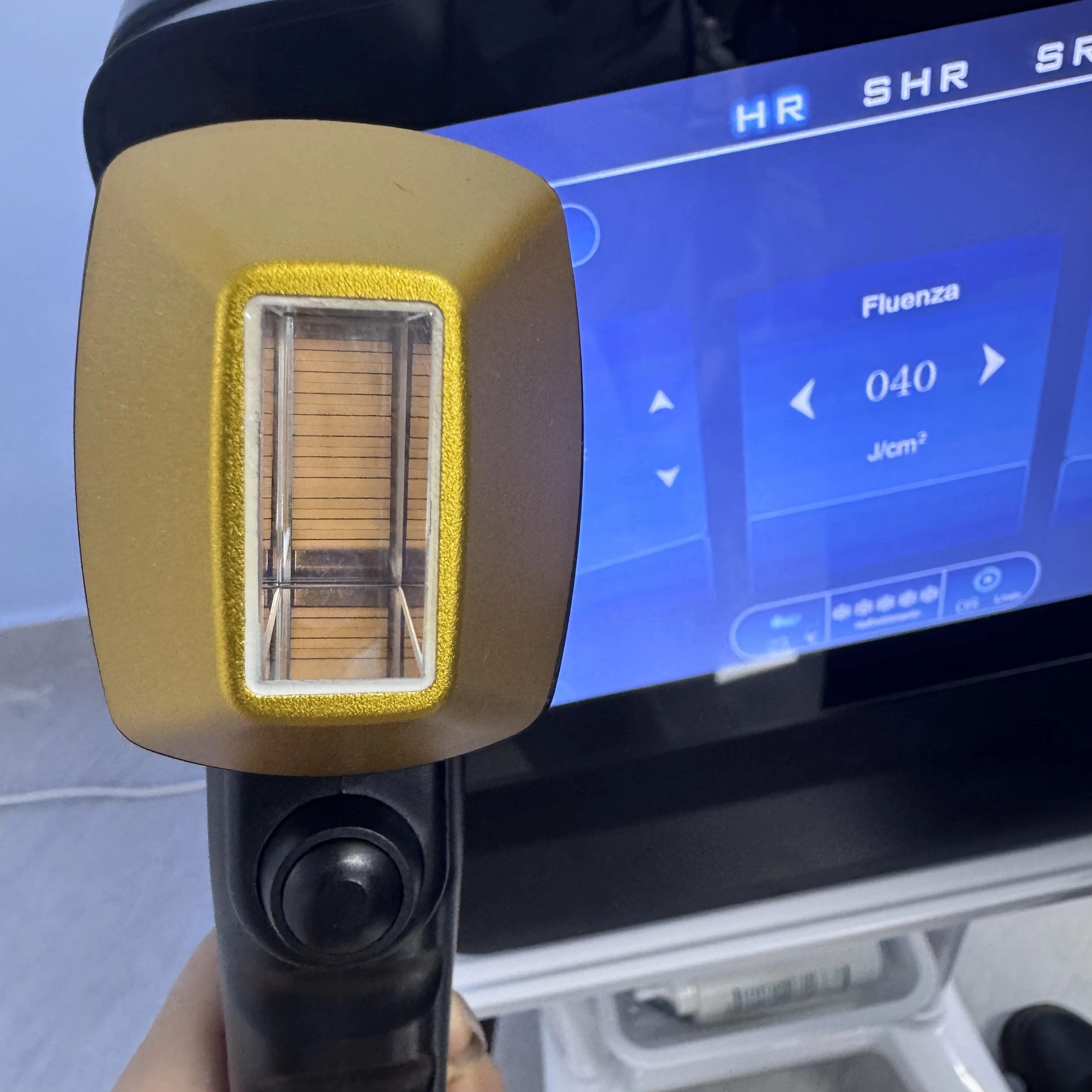 NUOVA macchina per la depilazione laser a diodi 808 810nm 3 lunghezze d'onda personalizzata 4000W ad alta potenza ICE Platinum Alexandrite indolore