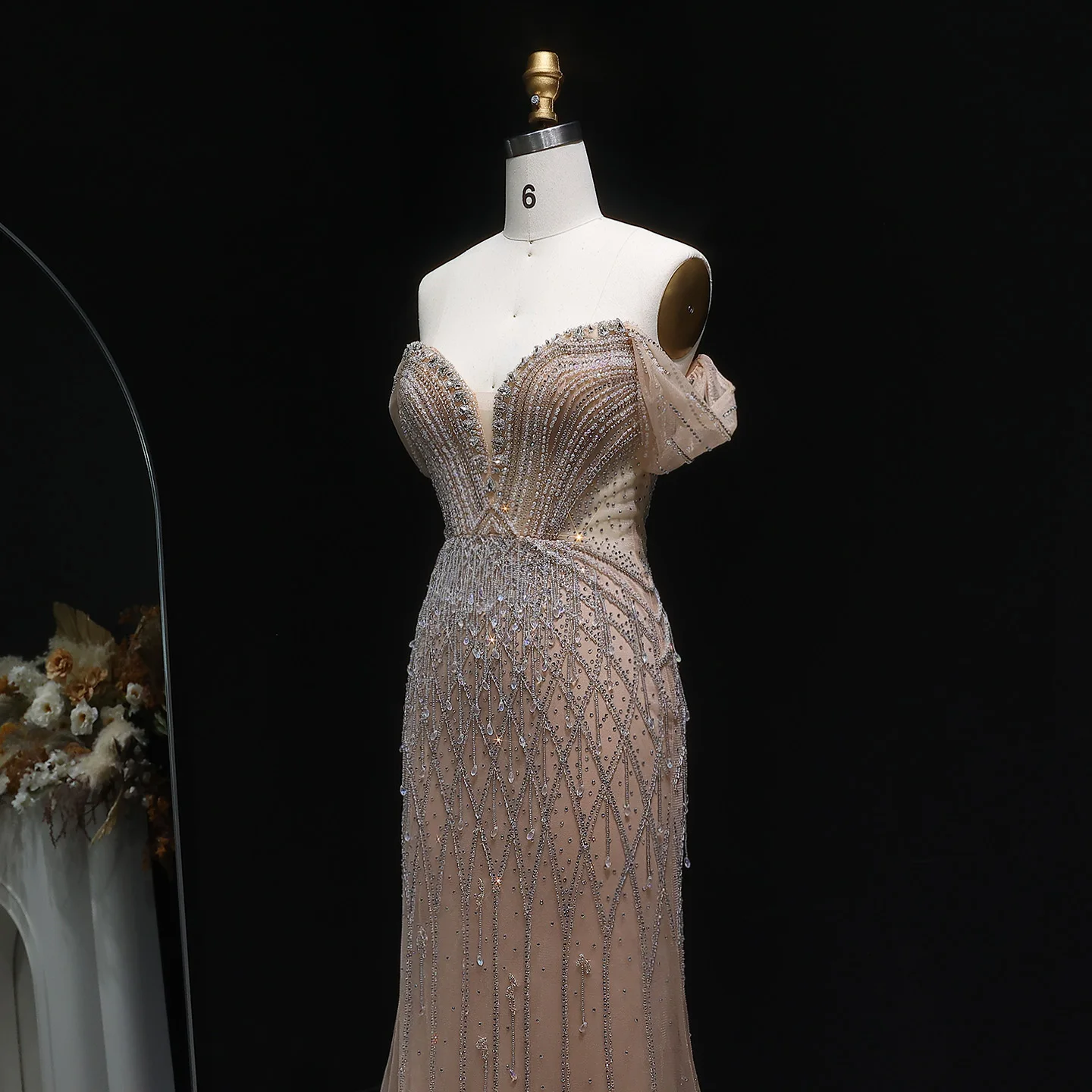 Sharon Said Atemberaubendes schulterfreies, rosafarbenes, mit Perlen besetztes Meerjungfrauen-Abendkleid mit Herzausschnitt, luxuriöses Dubai-Hochzeits- und Abschlussballkleid SS003, maßgeschneidert – Detail 6