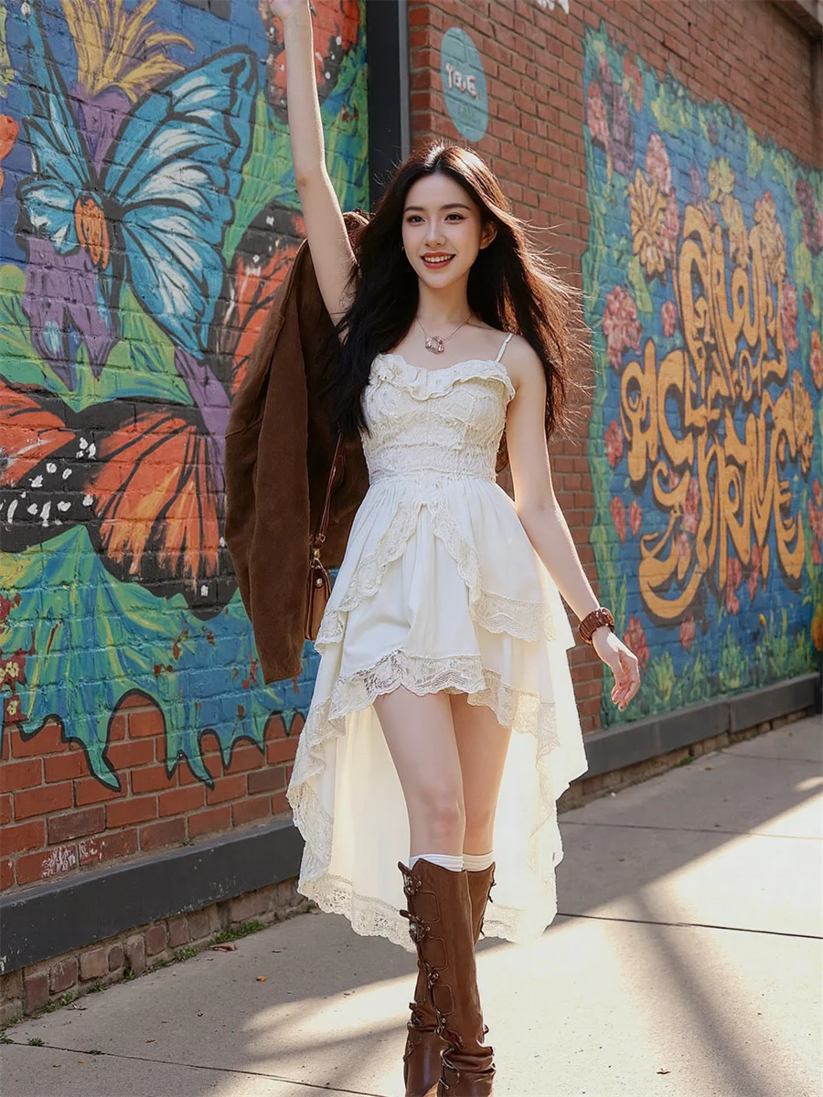 Damenkleid mit Applikation, Weiß, Sommer, Volantrand, Seidensatin, Netzstoff, Patchwork, Feenabend, besondere Anlässe, Abschlussball, Empfangsdetail