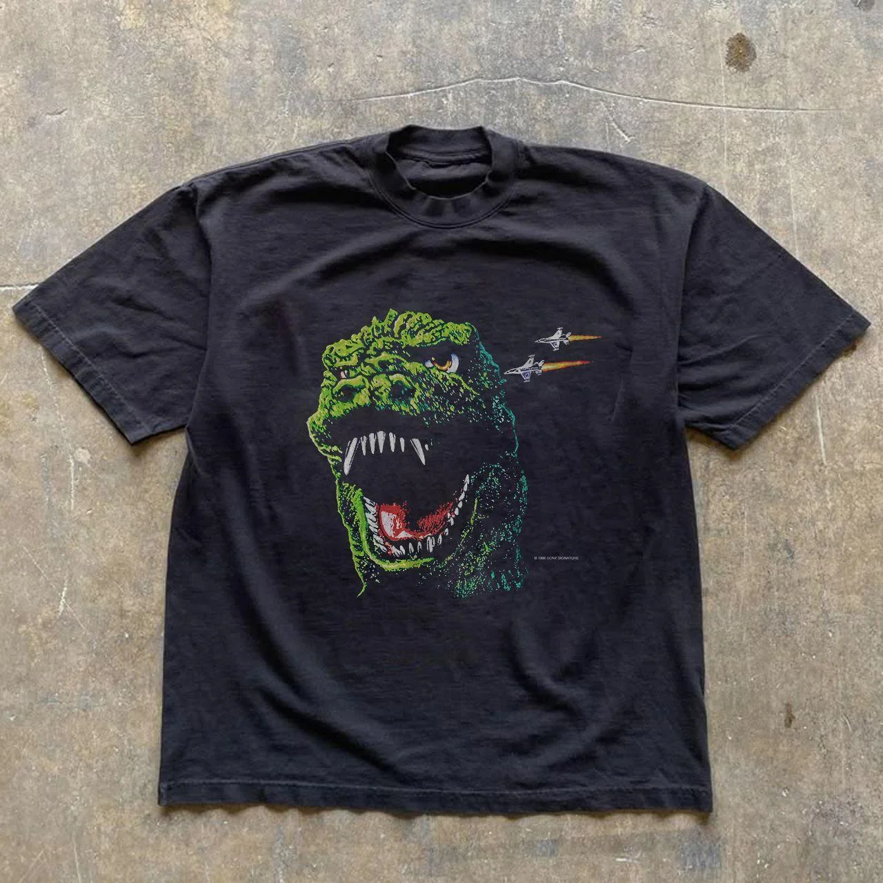 New 2026 American retro cotton short-sleeved T-shirt with Godzilla print, suitable for both men and women, casual street style. - view 6