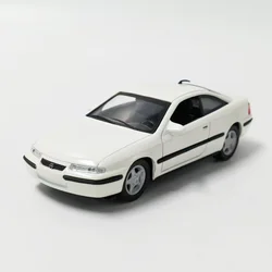 Delprado 1:43 Scale 1995 Opel New Alloy Die-casting Vehicle Model Without Packaging Collectible Gift Toy Car Model