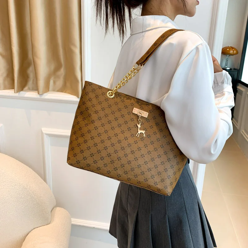 Neue Presbyopia-Handtasche mit Textur, weichem Leder, großem Fassungsvermögen, Tragetasche für Damen mit hängenden Accessoires, Schultertasche – Detail 11