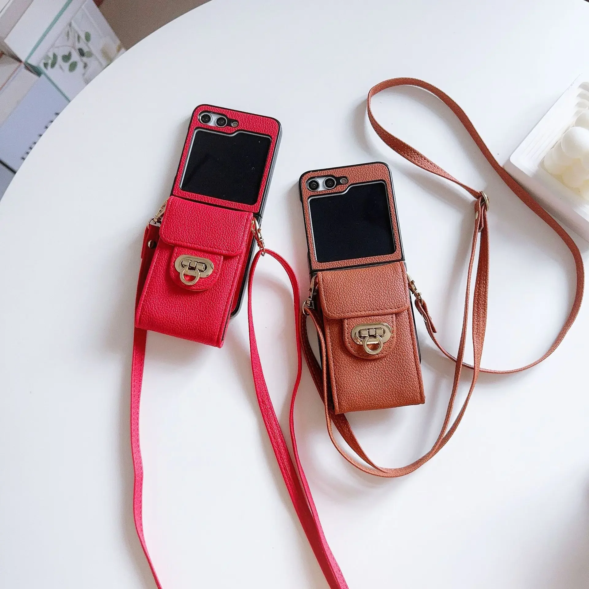 

Buckle Card Holder Phone Case For Samsung Galaxy Z Flip 7 6 5 4 Protective Back Cover For ZFlip5 ZFlip6 ZFlip7 Case Shell