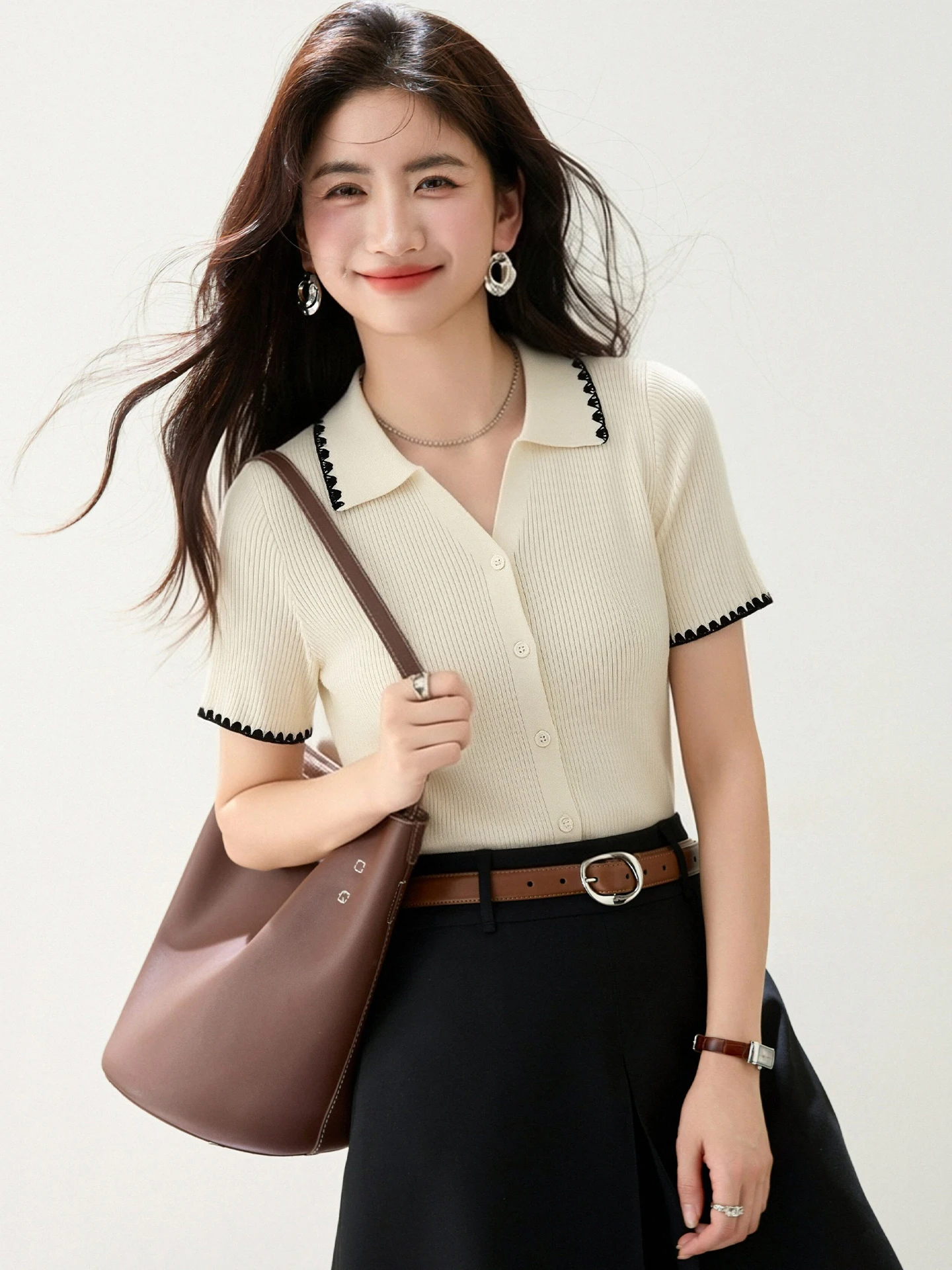 Summer Minimalist Vertical Stripe Color Block Polo Shirt Fan-shaped Hem Women's Fashionable Elegant Retro V-neck T-shirt Top