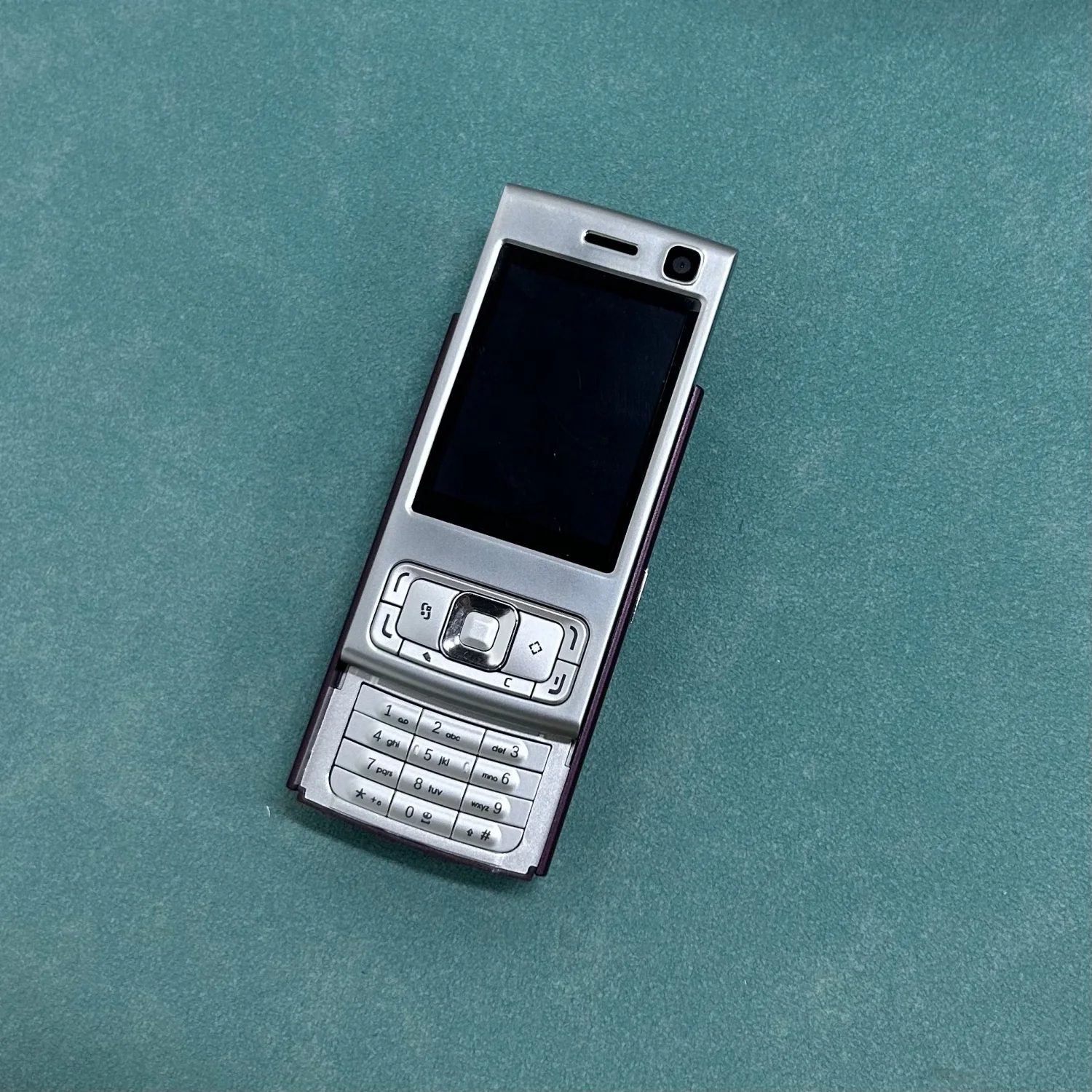 N95 Pro 2G Mini CellPhone 2.0inches Dual SIM Daul Standby GSM Mobile Phone Flashlight FM Radio Bluetooth Stylish Slider Phone
