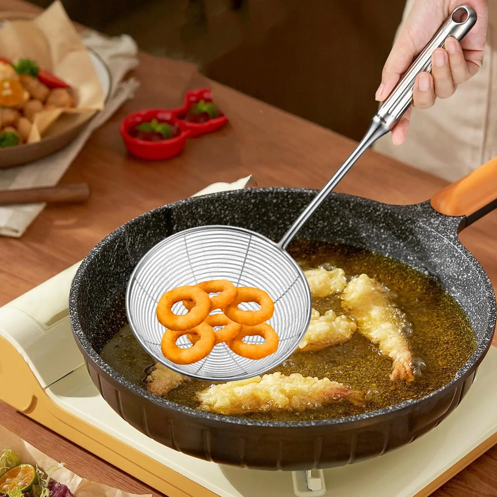 

Strainer Ladle Heat Insulation with Handle for Cooking and Frying Oil Filter Versatile Kitchen Utensils Wire Skimmer Spoon