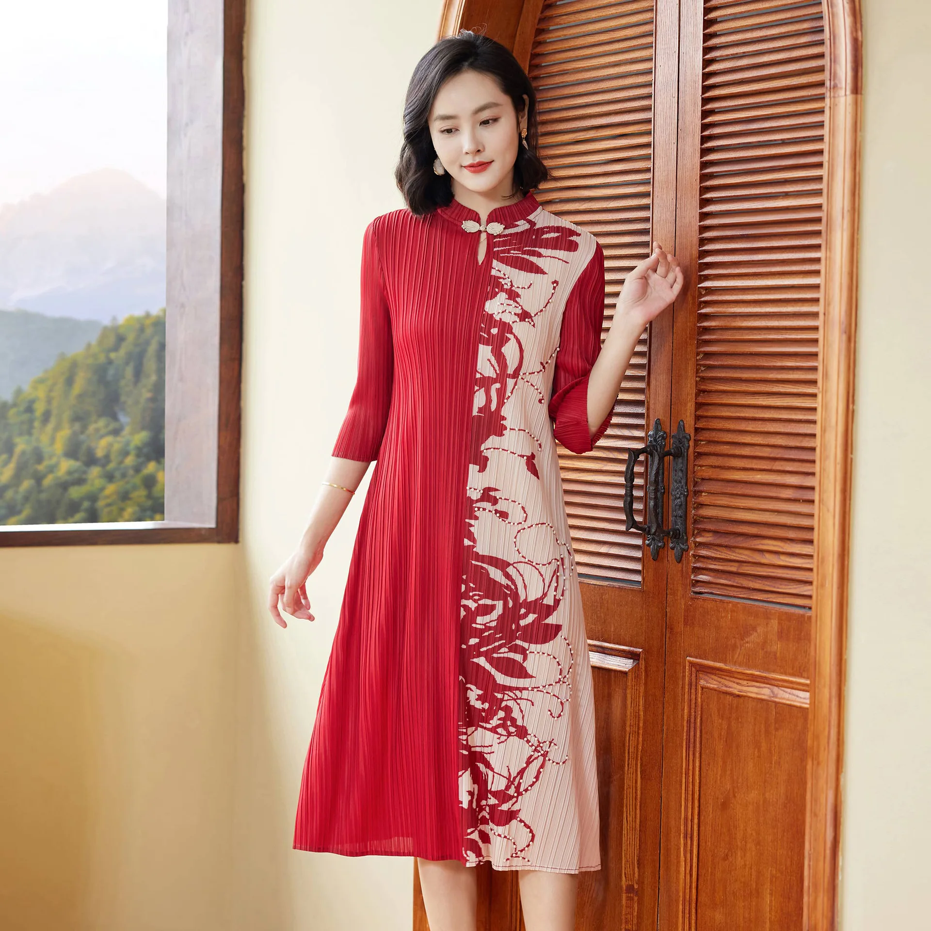 Miyake Pleated Mother's Red Dress Early Spring 2024 New Women's New Chinese Style National Style Printed Large Size Long Skirt