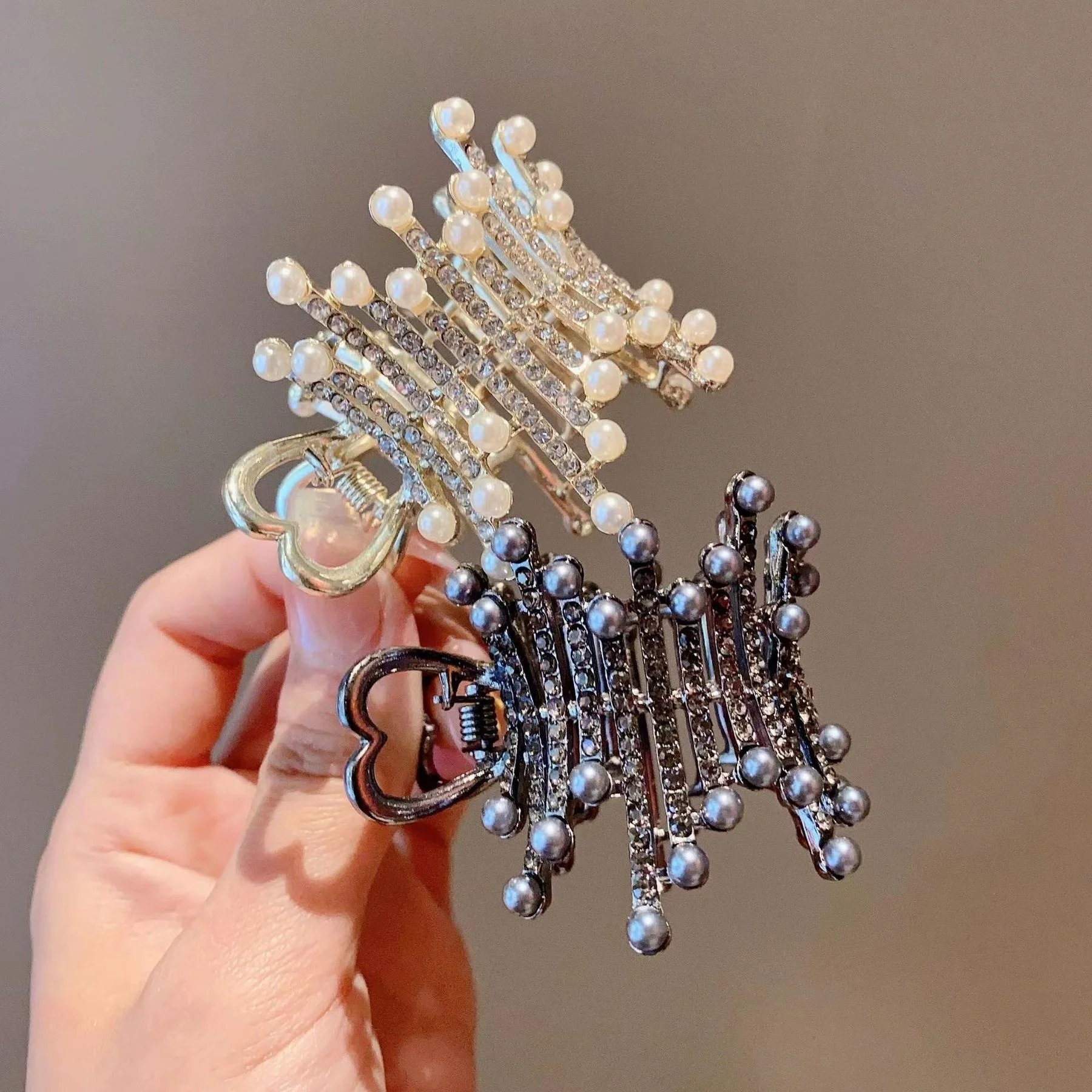 Simulated Pearl High Ponytail Holder Clips Clamps Girl Korean Crystal Claw Clip Fixed Hairpin Hair accessories Headwear