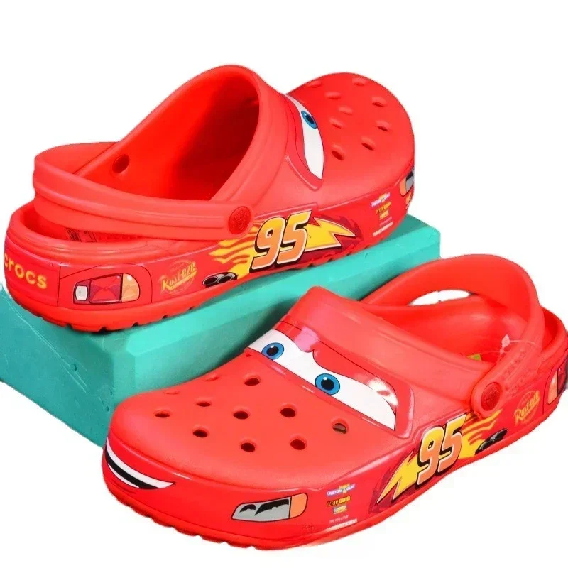 Lightning Mcqueen pantofole Pixar Outdoor Beach Shoes sandali Cartoon Red pantofole impermeabili Casual caviglia-wrap Eva Shoe