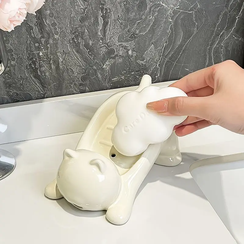Cute Cat Drain Soap Holder Container Smooth Plastic Toilet Soap Dish Case Tray Bathroom Accessories Washroom Tools Home Decor