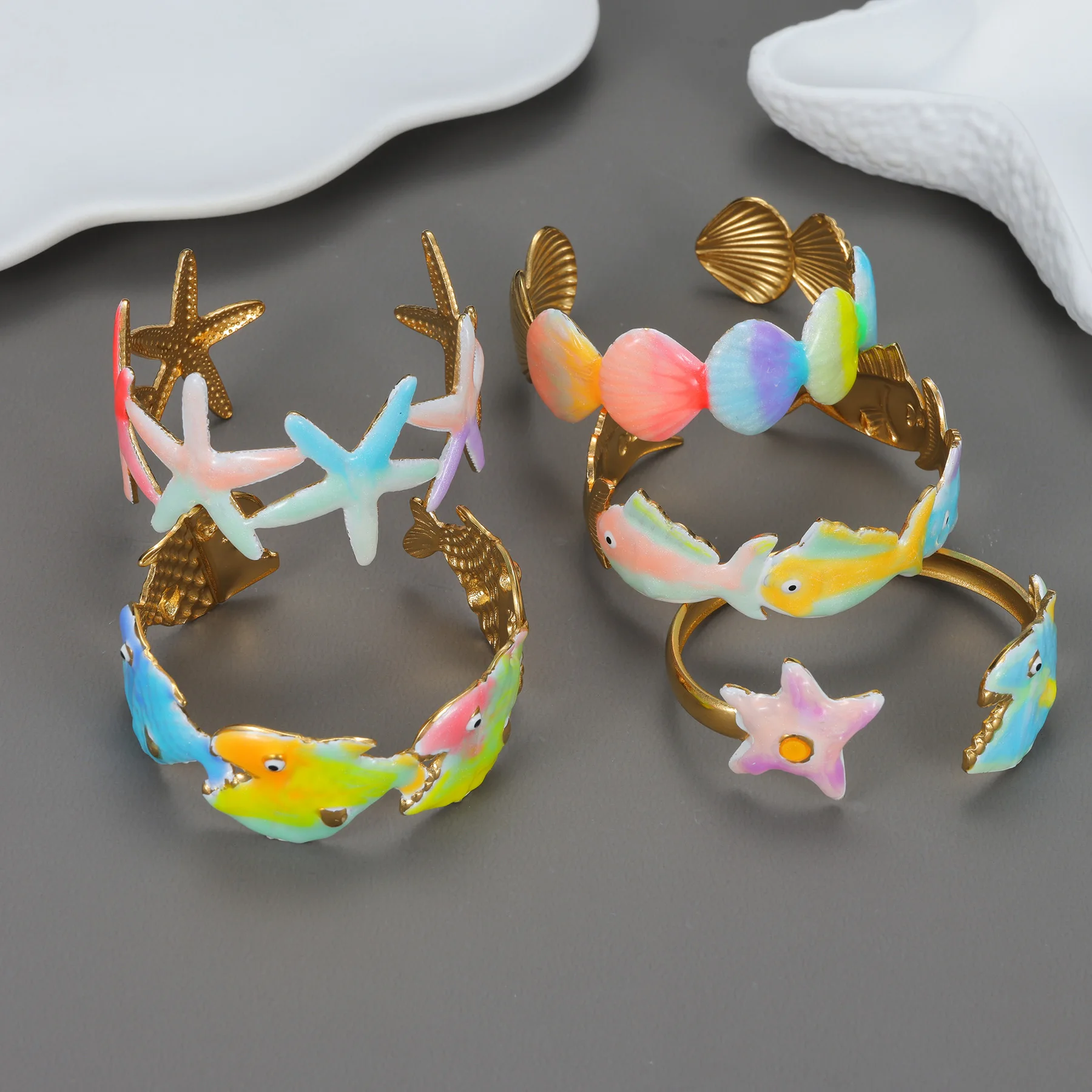 Atoztide العصرية الملونة واسعة سوار للنساء الفولاذ المقاوم للصدأ قابل للتعديل خمر المبالغة المفتوحة الإسورة عيد الميلاد مجوهرات هدية