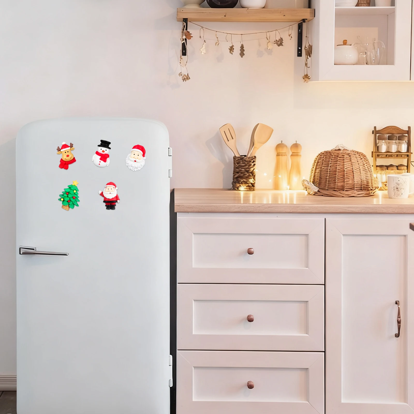 

5Pcs Christmas Santa Magnets Refrigerator Magnets Xmas Kitchen Fridge Decor Magnetic Christmas Party Favors Fridge Magnet