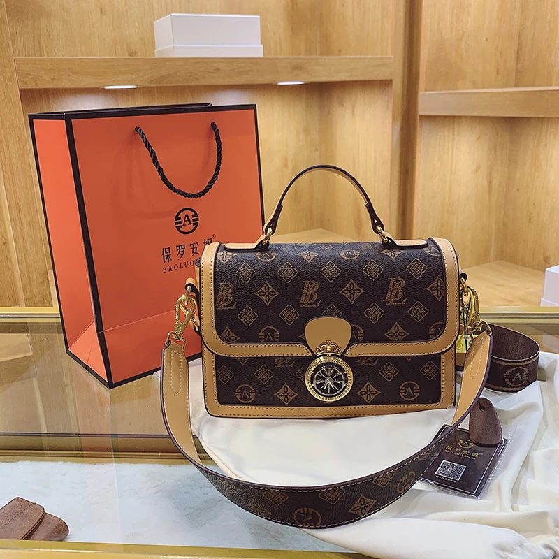 

Sophisticated Hexagon Bag Women Multifunctional Shoulder Handbag Elegant For Business Dinners