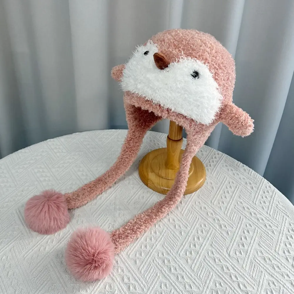 Gorro informal de invierno con pingüino de dibujos animados para mujer, gorro de punto versátil con protección para los oídos, gorro de esquí