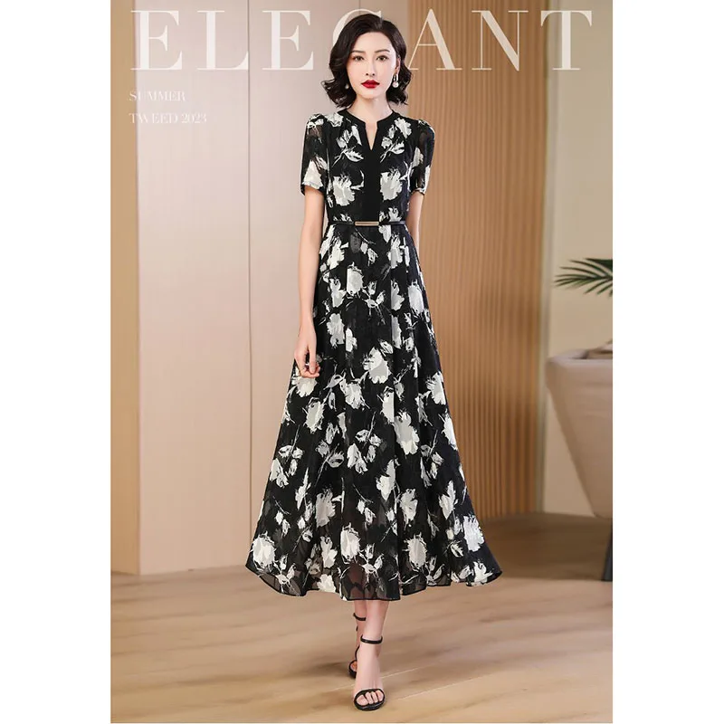 Dress Summer 2024 New ladies' Fashion Age Reduction Print Long Skirt Women's High-End Temperament Leisure Comfortable Long Skirt