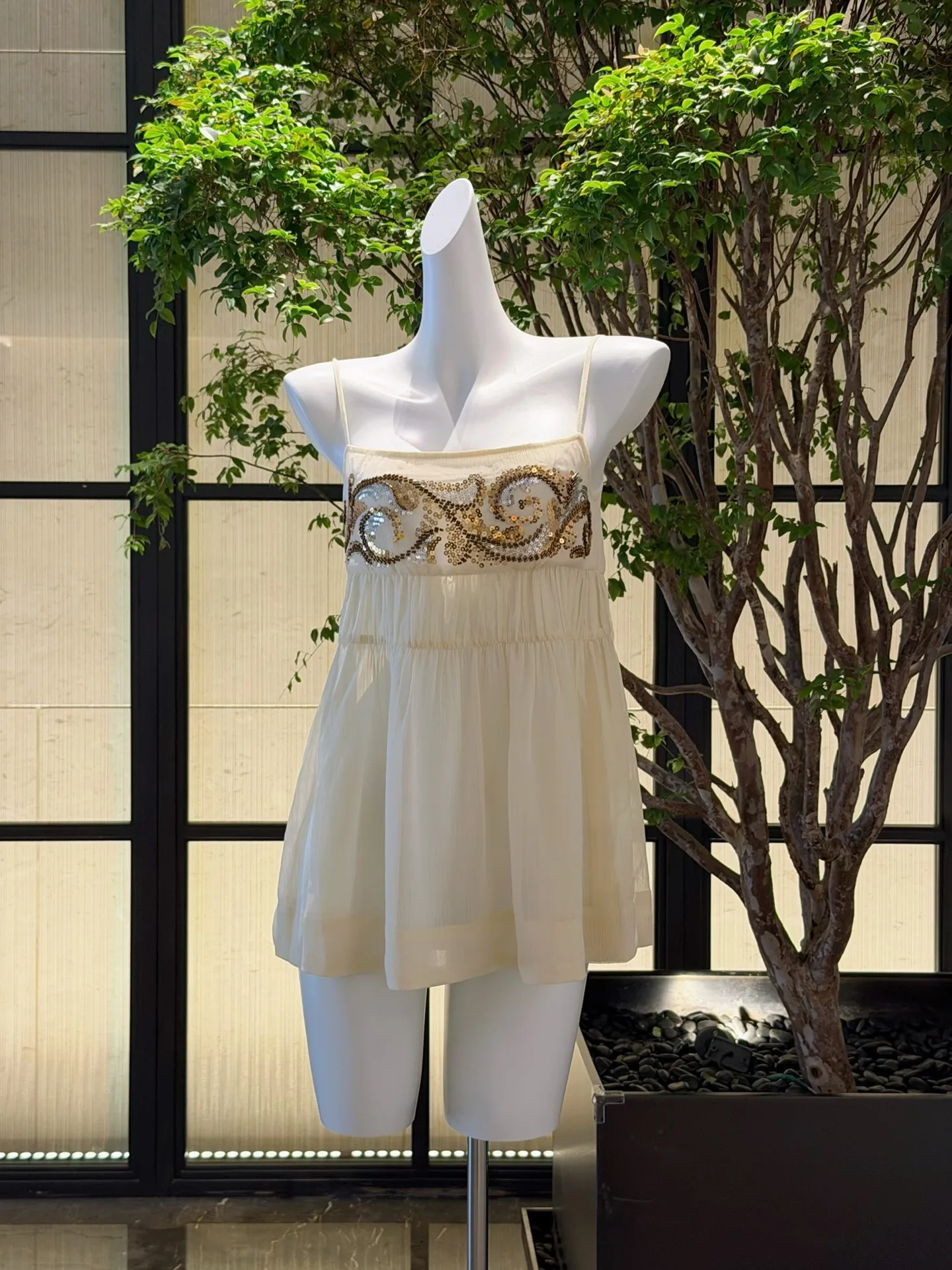 2026 Summer Women Sequin Beaded Embroidery Sling Top Square Collar Sleeveless Fashion Camisole
