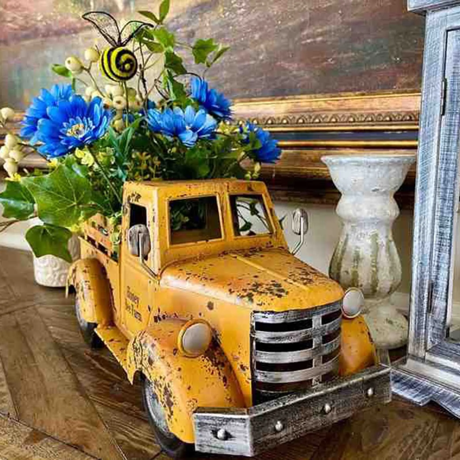 

Creative new retro yellow small truck with flower display, indoor porch resin handicraft decorations