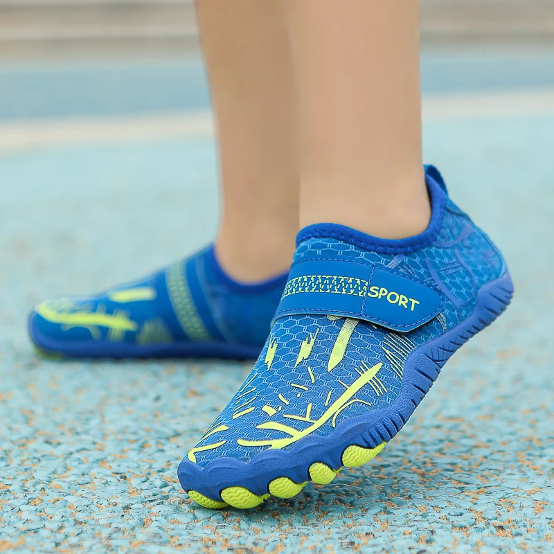 2024 le ultime scarpe da nuoto per bambini scarpe da acqua antiscivolo ad asciugatura rapida scarpe sportive traspiranti all'aperto scarpe per sport acquatici