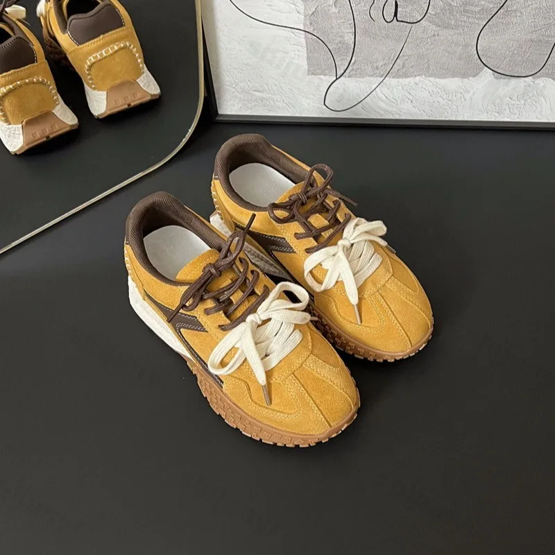 

Женские массивные кроссовки на платформе для весны и лета: дышащие, сетчатые, удобные, увеличивающие рост, модные, универсальные, повседневные, спортивные.