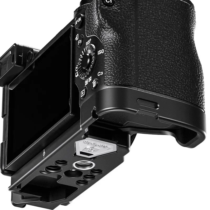 Suitable for Sony micro-single camera A6700 baseplate camera vertical base L-shaped quick-loading plate