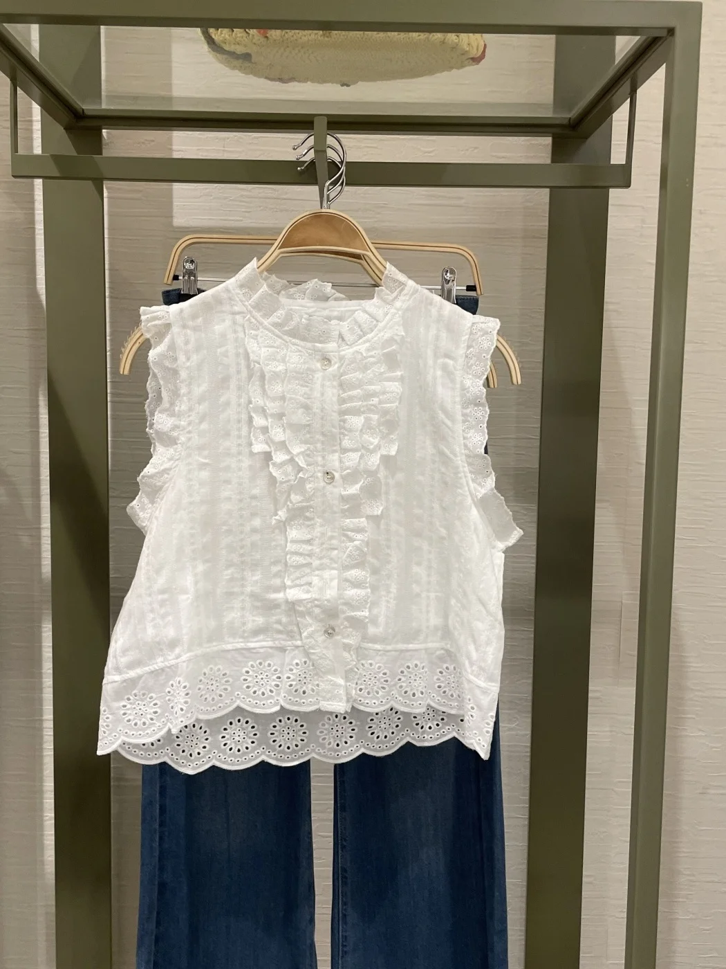 

WIS&UR, лето 2025 г., женские модные хлопковые кружевные полые пуговицы с вышивкой, свободный крой, круглые пуговицы чистого цвета...