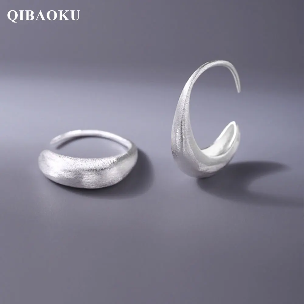 

QIBAOKU New Retro Earrings For Women S925 Pure Silver Frosted Curved Simple Bright Silver Vintage Design C-Shaped Earring