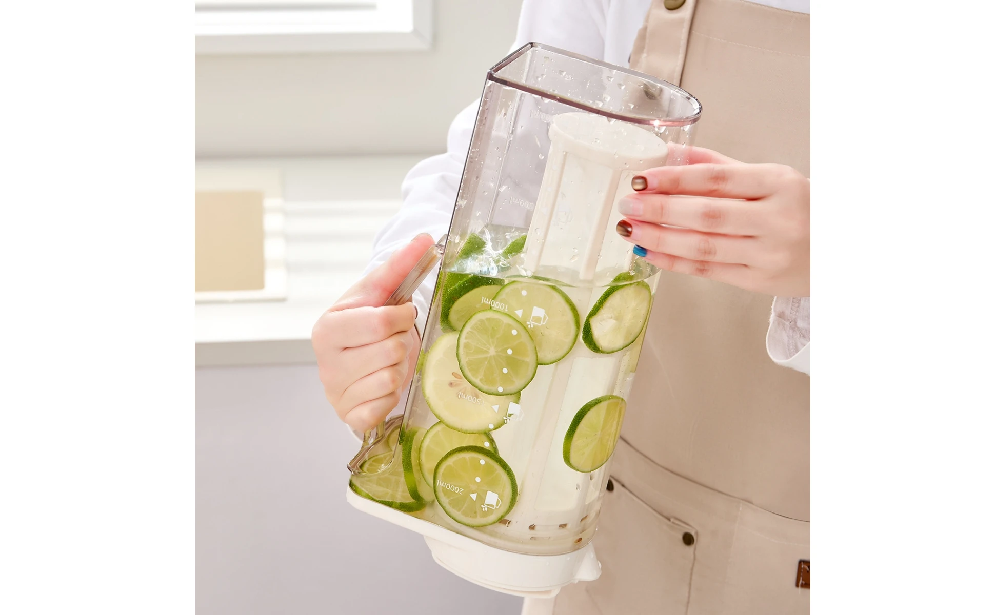 Refrigerator Pitcher with Infuser Slim Infusion Pitcher with Filter Carafe with Lid Clear Water Jug Graduated for Families