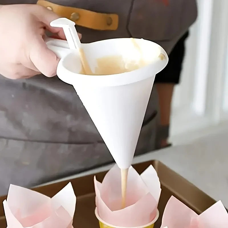 1pc Cream Funnel Handheld Measuring Cup Cake Chocolate Separator Batter Funnel Kitchen Baking Tools