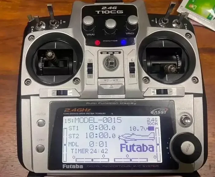 Futaba 10CG-2.4GHz ラジコン送信機 Futaba 90% new 10CG 10C T10CG 2.4GHz 2.4g FASST 2048 10ch