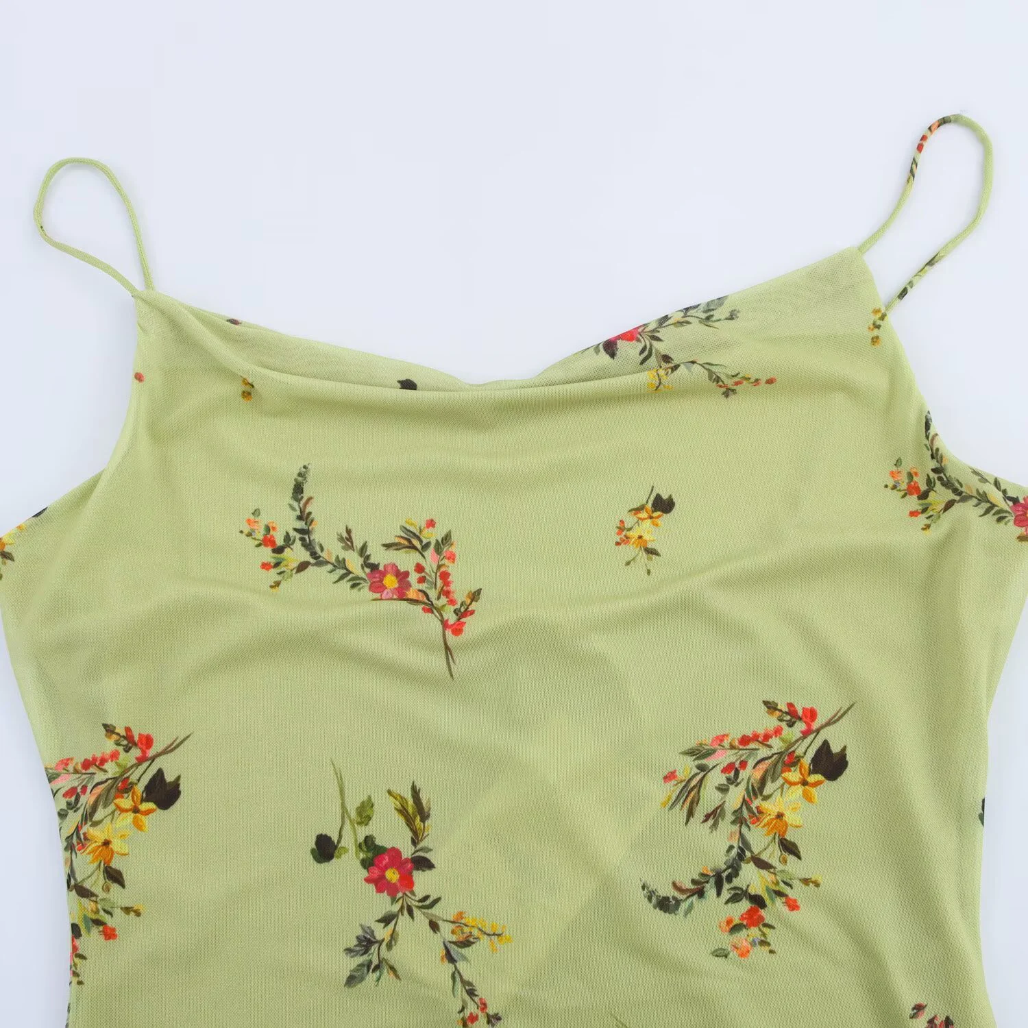 Abito con bretelle in rete a vita stretta floreale con orlo irregolare sul mare in stile francese verde dolce