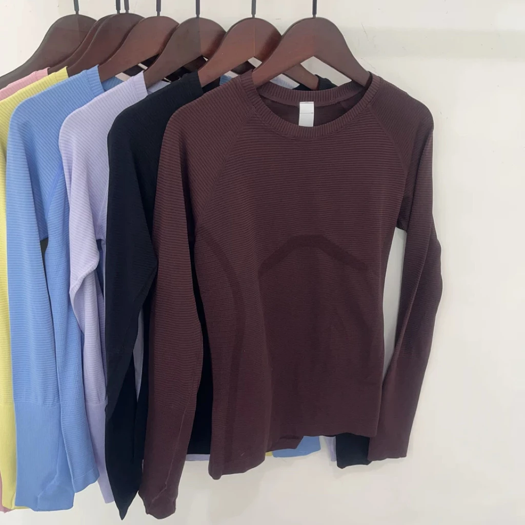 Thumbnail 3 - #36 Best Athletic Training Tops to Buy In 2026