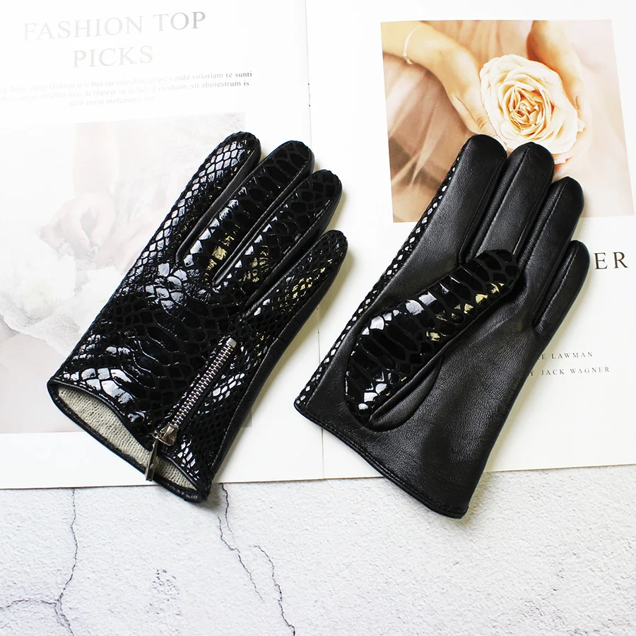 New Touch Screen Sheepskin Gloves Women Crocodile Grain Leather High Shine Fashion Zipper Black Short Wool Lining Driving