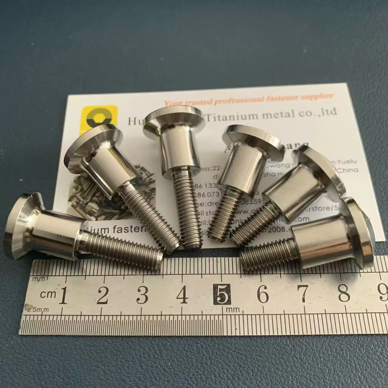 M6x14 21 Gr5 التيتانيوم مسدس المقبس آلة الترباس/المسمار مع الرقبة المستديرة للمحرك