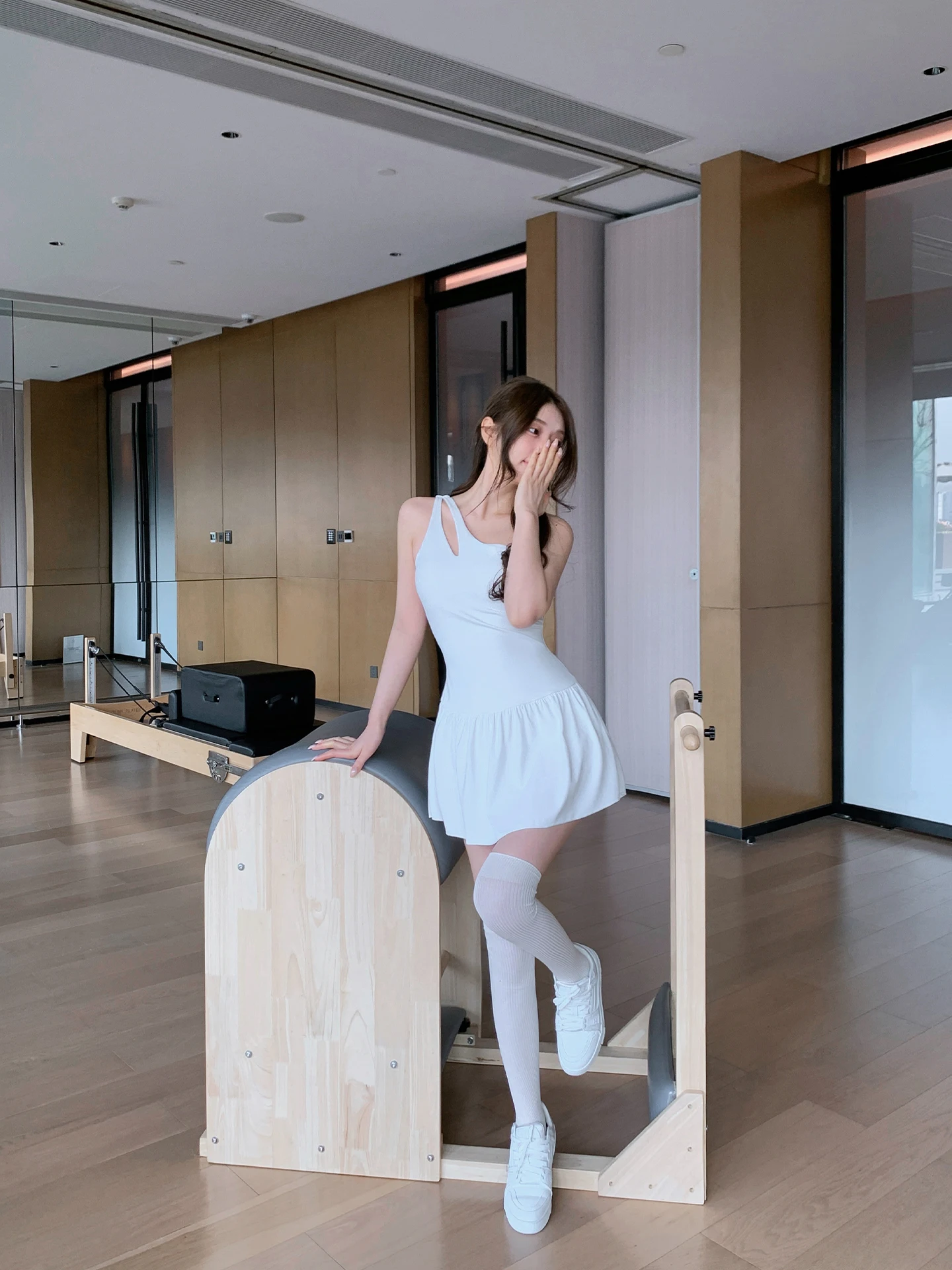 byurun-nouveau-ensemble-deux-pieces-blanc-Evide-pour-femme-tenue-de-sport-et-yoga-design-a-Epaule-unique-respirant-fitness