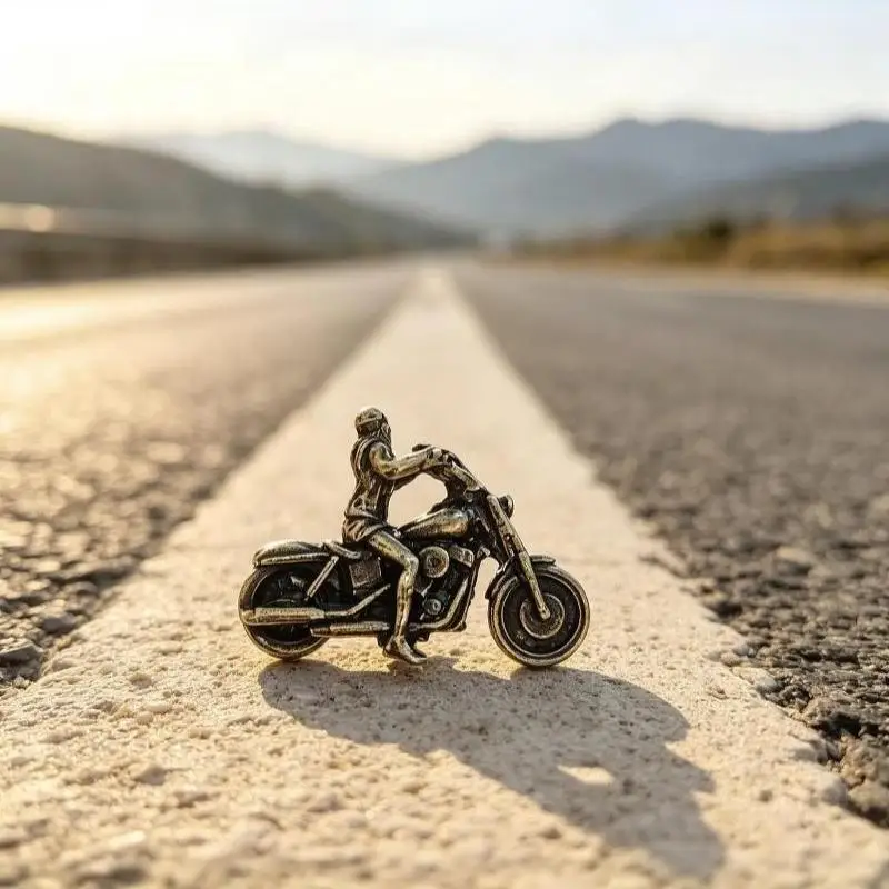 Vintage Zinc Alloy Motorcycle Rider Figurine Fine Detailing Antique Finish For Home Desk Decor Biker Enthusiast Gifts