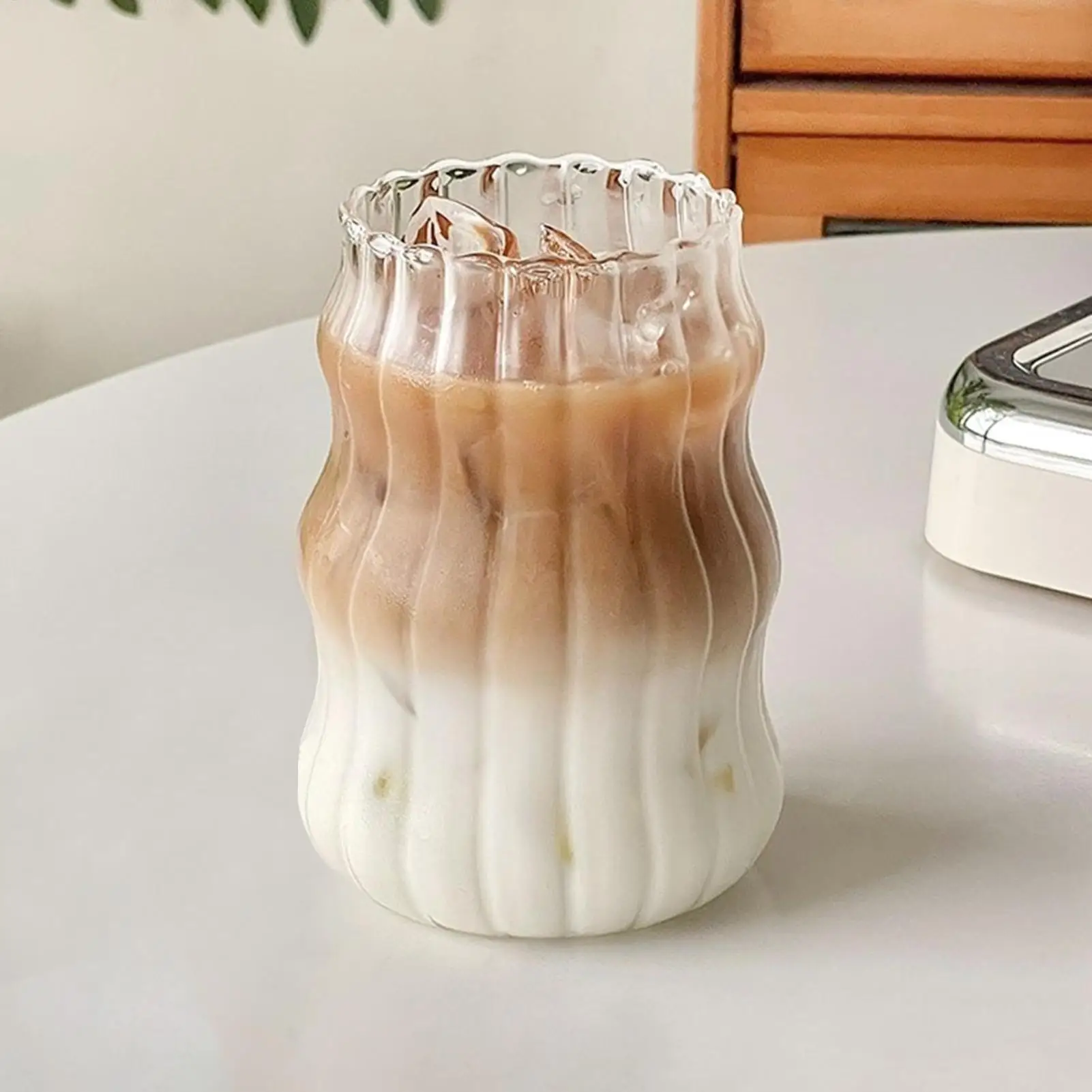 Ribbed Glass 530ml Cute Wavy Drinking Tool Iced Glass for Juice Beer Soda Tea Cocktail Beverage Indoor Home Bar Cafe Office