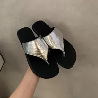 Fashions Summer Women's Flip Flops Breathable Sandals with Toe Clips Comfortable Outdoor Beach Non-Slip Soft Flip Flop - Image 5