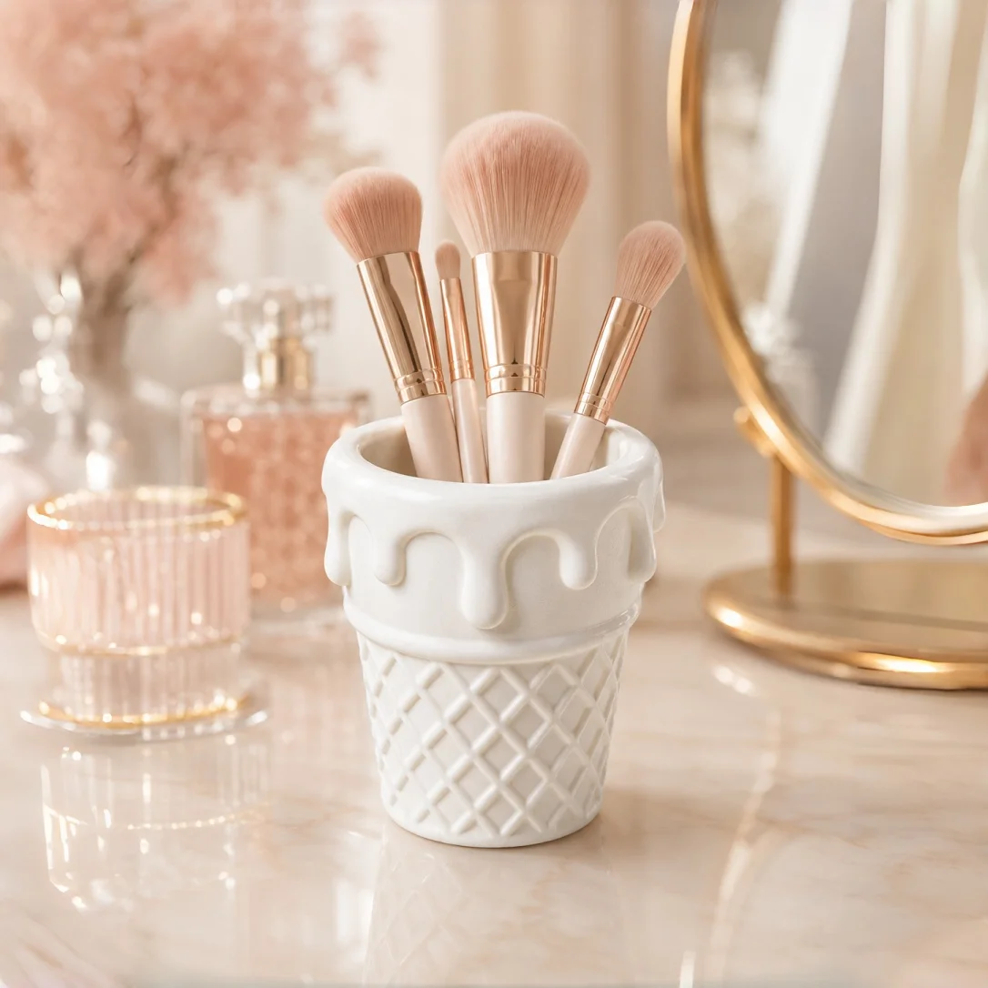 Cute Melting Ice Cream Cone Pen Holder, White Waffle-Patterned Makeup Brush Storage Container, Atmospheric Desktop Organizer, Dressing Table, Desk, and Room Decoration