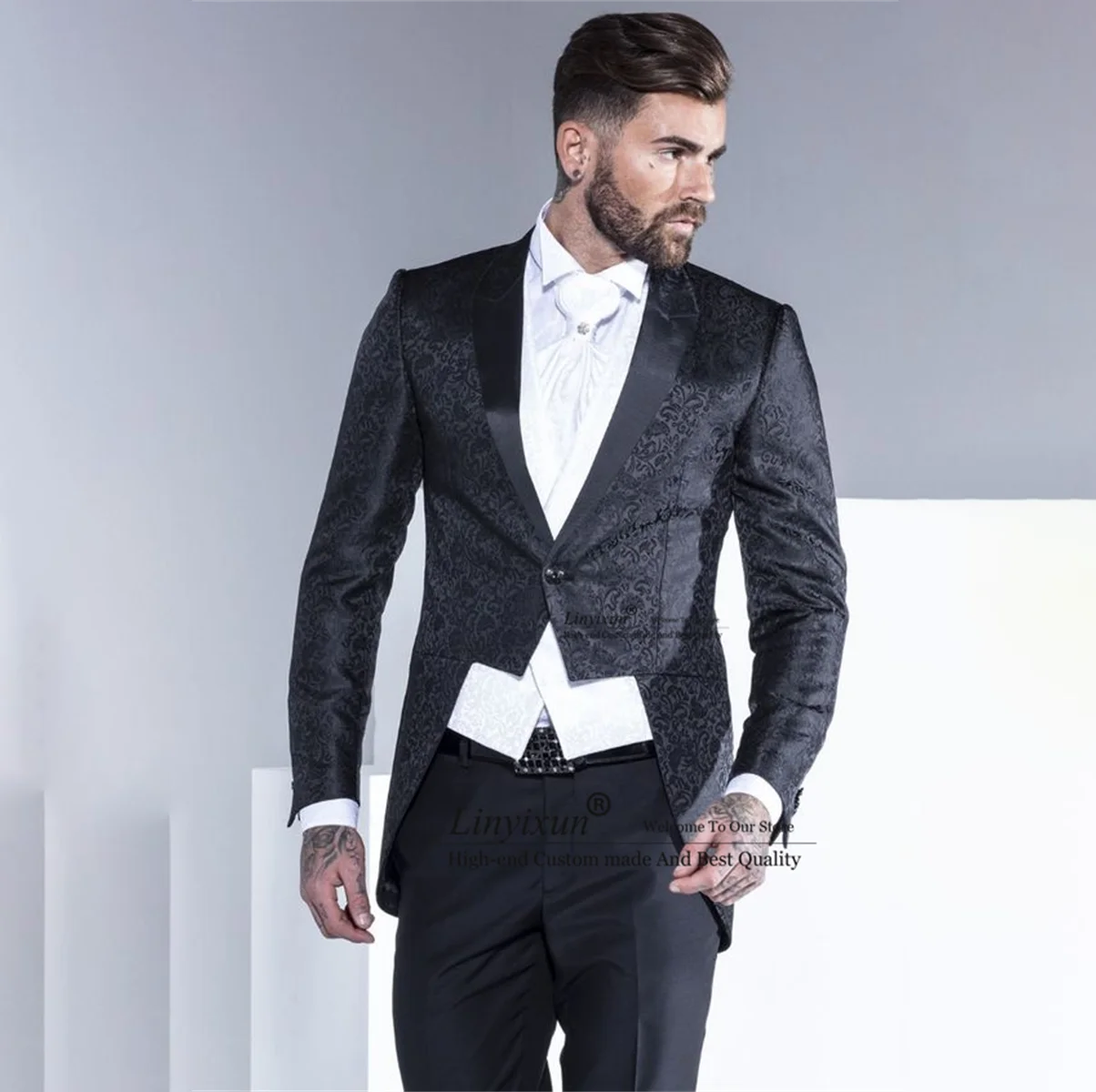 

Italian Peaked Collar Wedding Suits For Men Slim Fit Jacquard Groom Tuxedos 3 Pieces Floral Male Prom Blazer Costume Homme