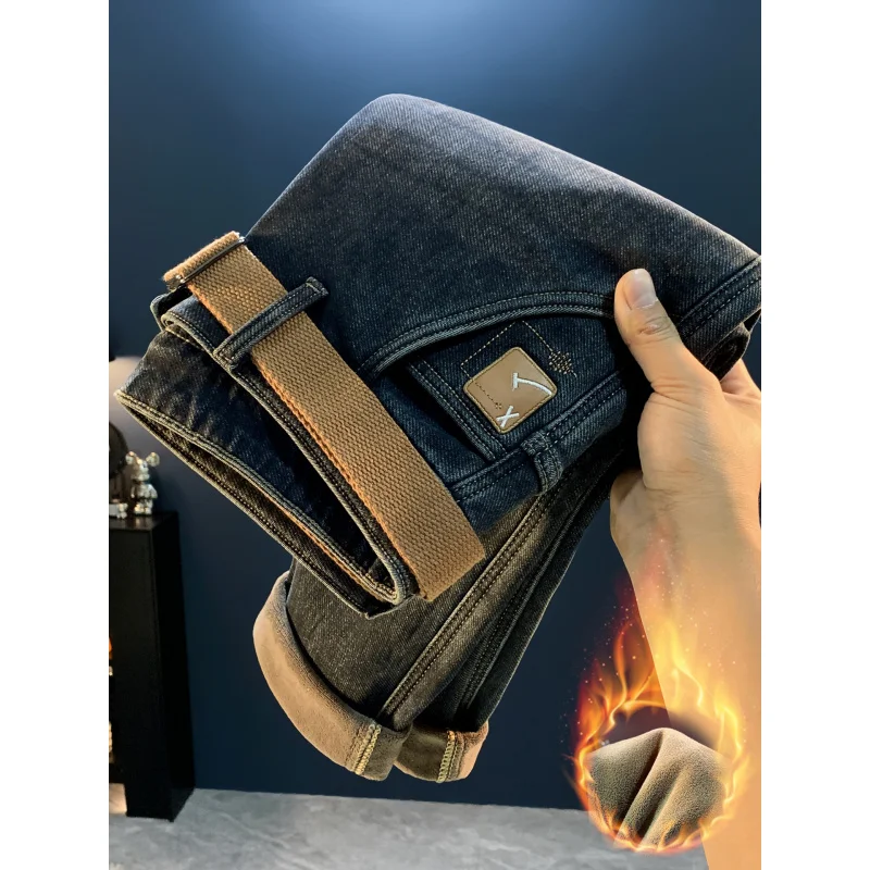 جينز رجالي شتوي مبطن بالصوف 2025 موضة جديدة عصرية قابلة للتمدد دافئة سميكة مستقيمة سليم صالح بناطيل ضيقة